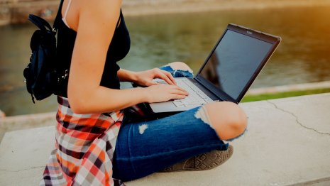 girl using laptop